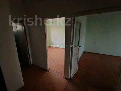 2-бөлмелі пәтер · 46.8 м² · 2/4 қабат, Акымбеков 128 — Находится возле хоз товаров и магазина перед остановкой, бағасы: 10 млн ₸ в Арыси