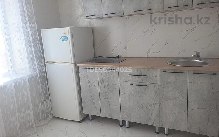 1-комнатная квартира · 60 м² · 4/5 этаж, 8мкр 130 за 110 000 ₸ в Темиртау — фото 4