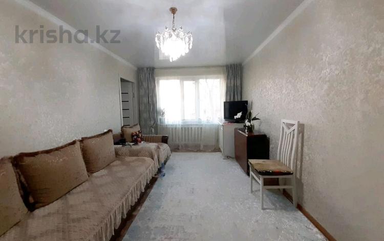 2-комнатная квартира, 42 м², 1/5 этаж, жастар за 13 млн 〒 в Талдыкоргане, мкр Жастар — фото 2