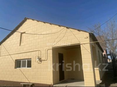 Отдельный дом · 4 комнаты · 82.3 м² · 10 сот., мкр Атырау-2, Бекарыс — Возле школы 31 за 21 млн ₸ в мкр	Атырау-2