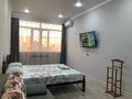 1-комнатная квартира · 47 м² · 6/10 этаж, 13-й мкр 54 — С шикарным панорамным видом на море и город за 15 000 ₸ в Актау — фото 2