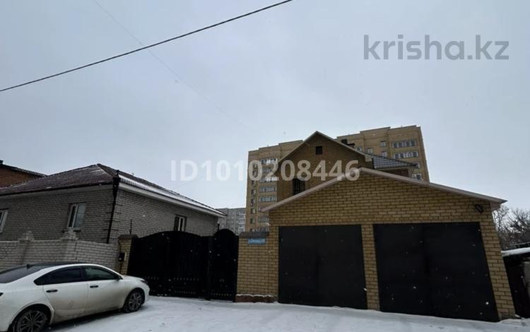 Отдельный дом · 3 комнаты · 280 м² · 6 сот., Гоголя 141 — Остановка «Центральный рынок» за 150 млн ₸ в Семее — фото 2