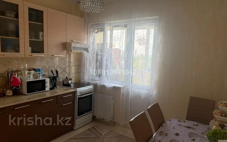 2-бөлмелі пәтер · 63 м² · 6/10 қабат, Ақсай-1 ш/а. 10/3, бағасы: 300 000 ₸ в Алматы, Ауэзовский р-н — фото 2