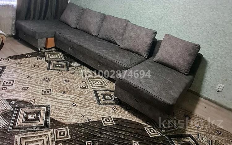 3-комнатная квартира · 43 м² · 1/9 этаж, мкр Новый Город, Нуркена абдирова 20 за 15 000 〒 в Караганде, Казыбек би р-н — фото 2