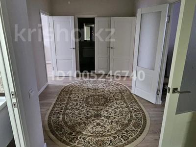 3-комнатная квартира · 110 м² · 6/9 этаж, Жарбосынова 71 — ТЦ &quot;Байзар&quot; за 400 000 〒 в Атырау