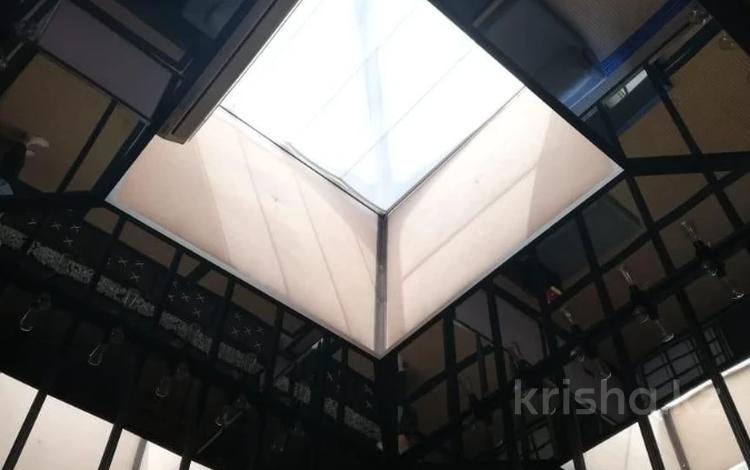 3-бөлмелі пәтер · 150 м² · 4/4 қабат, Мирас 53–64 — Садыкова, бағасы: 194.9 млн ₸ в Алматы, Бостандыкский р-н — фото 2