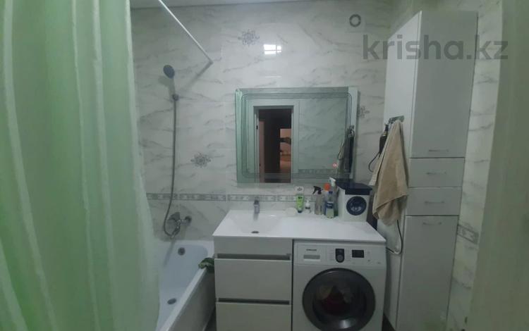 3-бөлмелі пәтер · 72.8 м² · 4/7 қабат, Алтын орда ш/а. 49д/1, бағасы: 27 млн ₸ в Актобе, мкр. Алтын орда — фото 2
