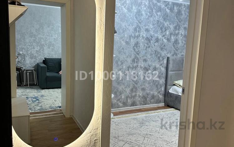 2-бөлмелі пәтер · 43.7 м² · 5/5 қабат, Пришахтинск, 23й микрорайон 13 — улица Методическая, бағасы: 13 млн ₸ в Караганде, Алихана Бокейханова р-н — фото 2