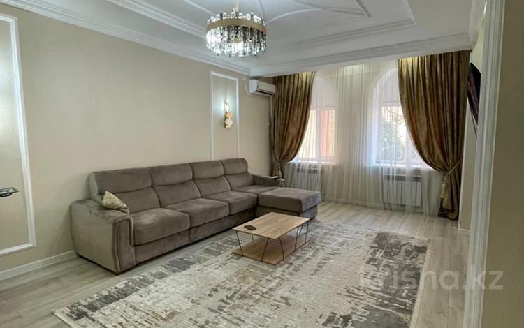 2-комнатная квартира · 87 м² · 1/7 этаж, акжарма 10 7 за 34.8 млн ₸ в Атырау — фото 2