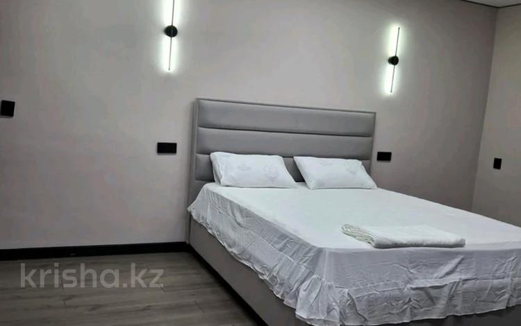 1-комнатная квартира · 30 м² · 2/5 этаж, Есенова 17а за 18 000 ₸ в  — фото 2