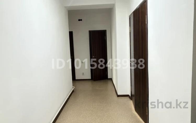 2-комнатная квартира · 77 м² · 8/9 этаж, Назарбаева 233 за 29 млн ₸ в Павлодаре — фото 2