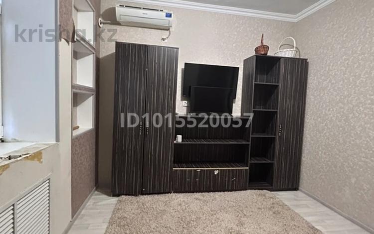 3-бөлмелі пәтер · 60 м² · 2/2 қабат, Азаттык 171 — Мунайшы, бағасы: 150 000 ₸ в Атырау, мкр Жилгородок — фото 2