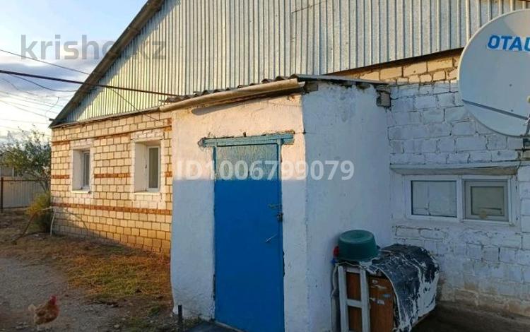 Отдельный дом · 4 комнаты · 81 м² · 11 сот., Есенжанова 30/1 за 6.5 млн ₸ в Акжаик — фото 11