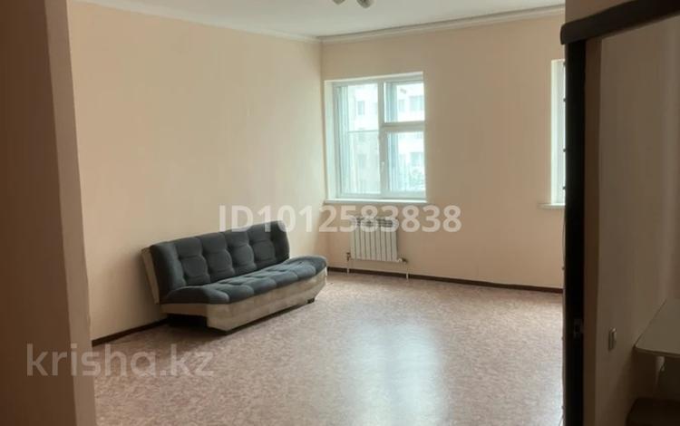 2-комнатная квартира · 75 м² · 6/12 этаж, Акмешит 9 за 41 млн ₸ в Астане, Есильский р-н — фото 2