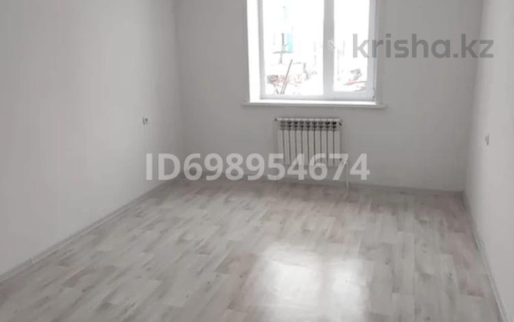 1-бөлмелі пәтер · 33 м² · 1/1 қабат, Мкр. Восточный 179б, бағасы: 75 000 ₸ в  — фото 2