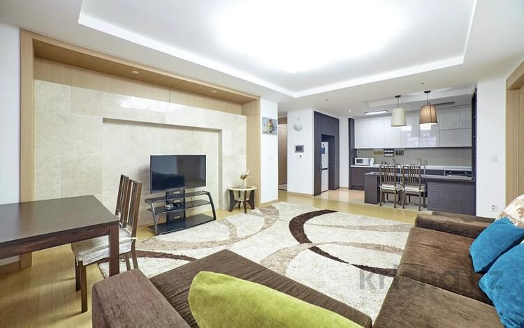 3-комнатная квартира · 100 м² · 11/22 этаж, Кошкарбаева 10 — Тауелсыздык за 500 000 ₸ в Астане, Сарайшык р-н — фото 2
