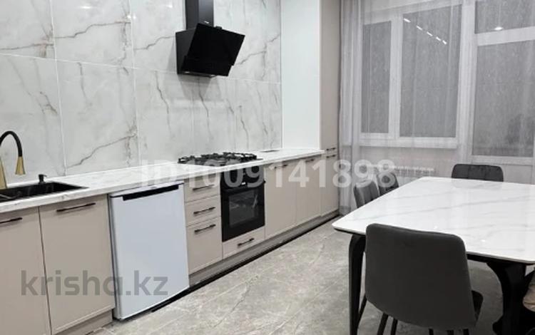 2-бөлмелі пәтер · 85 м² · 2/10 қабат, мкр 12 15Д, бағасы: 30 000 ₸ в Актобе — фото 6