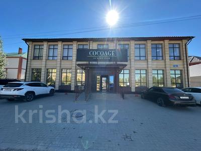 Свободное назначение, офисы, магазины и бутики, салоны красоты, медцентры и аптеки · 802 м² за 3.2 млн ₸ в Актобе, мкр 12