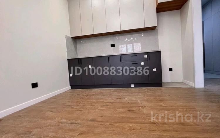 2-бөлмелі пәтер · 56.9 м² · 1/12 қабат, мкр Алгабас, Оңғарсынова 15 — Фариза онгарсынова, бағасы: 34.5 млн ₸ в Алматы, Алатауский р-н — фото 62