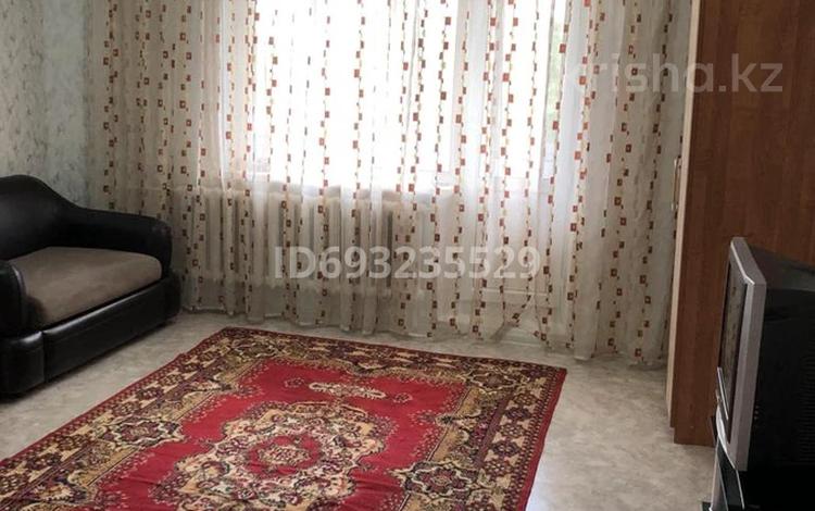 1-комнатная квартира · 38 м² · 4/9 этаж, мкр Юго-Восток, Мкр Орбита 18 — Школы за 140 000 ₸ в Караганде, Казыбек би р-н — фото 2
