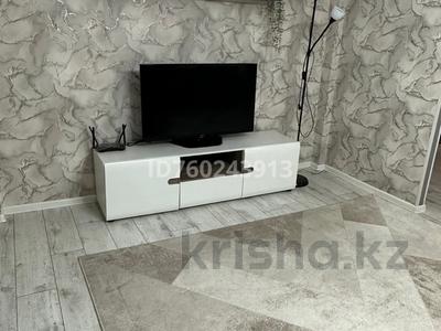 2-бөлмелі пәтер · 54 м² · 1/5 қабат, Назарбаева 25/1, бағасы: 3 500 〒 в Усть-Каменогорске