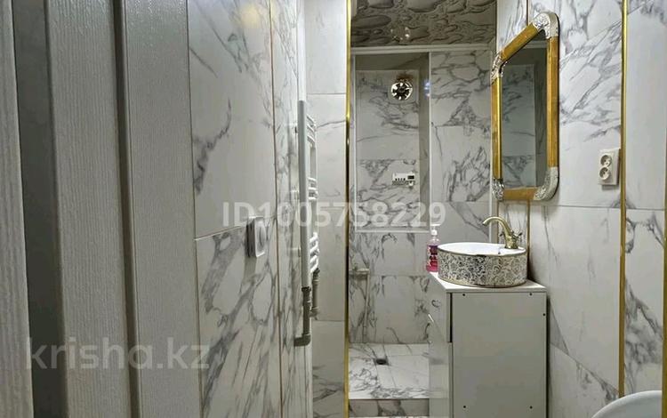 2-комнатная квартира · 74 м² · 2/5 этаж, Абая 151 за 2 000 ₸ в Таразе — фото 2