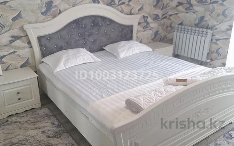 1-комнатная квартира · 45 м² · 3/9 этаж, Абая сити центр люкс — Сити центр за 5 000 〒 в Уральске — фото 2