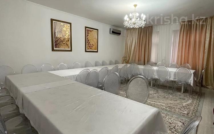 Дом · 9 комнат · 250 м², Маргулан 13 — Рыскулова,Байтурсынова за 50 000 ₸ в Шымкенте, Аль-Фарабийский р-н — фото 35