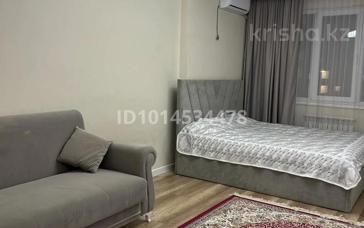 1-комнатная квартира · 40 м², Есенова 160/3 — Тойота центр Сүйінбай за 300 000 ₸ в Алматы, Жетысуский р-н — фото 2