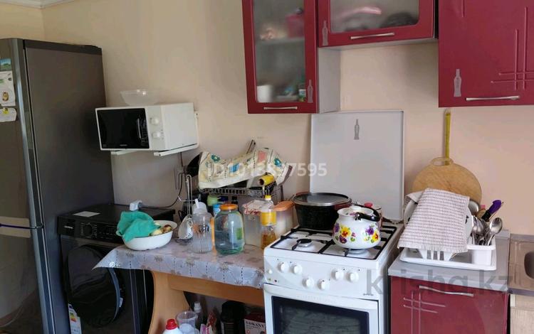 Отдельный дом · 3 комнаты · 80 м² · 800 сот., мкр Достык , Достық ш/аНұртау 82 за 35 млн ₸ в Шымкенте, Абайский р-н — фото 2