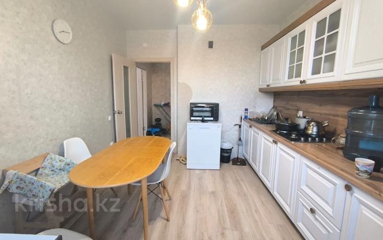 3-комнатная квартира · 80 м² · 6/9 этаж, Микрорайон Береке за 37.8 млн ₸ в Костанае — фото 2