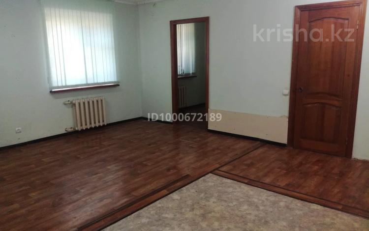 Свободное назначение, офисы, магазины и бутики, салоны красоты, медцентры и аптеки, образование, развлечения · 93 м² за 24.5 млн ₸ в Актобе — фото 2