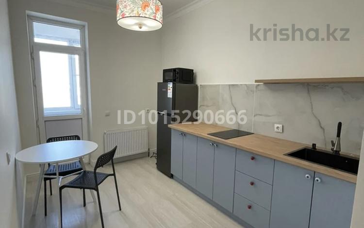 1-комнатная квартира · 38 м² · 16/17 этаж, Айтматова 39 за 250 000 ₸ в Астане, Нура р-н — фото 2