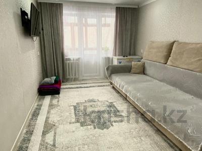 2-бөлмелі пәтер · 43 м² · 2/5 қабат, Майкудук, 12й микрорайон, бағасы: 12.3 млн ₸ в Караганде, Алихана Бокейханова р-н