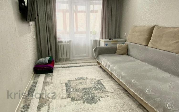 2-комнатная квартира · 43 м² · 2/5 этаж, Майкудук, 12й микрорайон за 12.3 млн ₸ в Караганде, Алихана Бокейханова р-н — фото 2