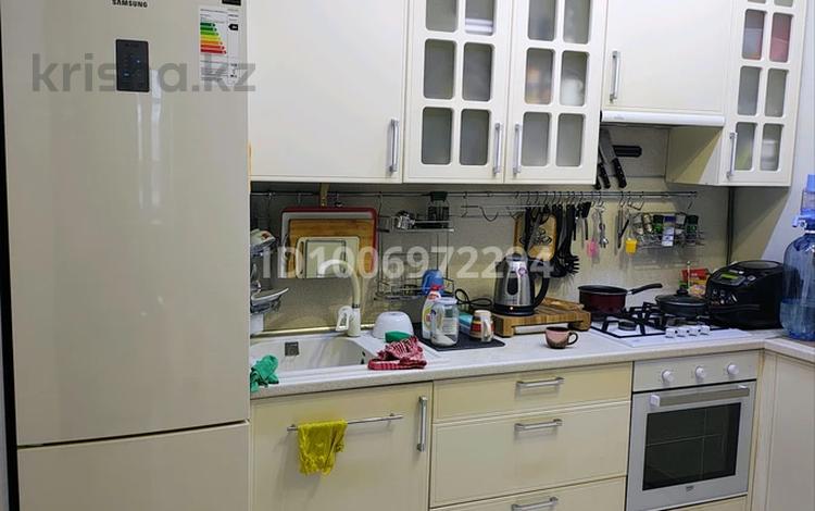 2-комнатная квартира · 65 м² · 2/7 этаж, Назарбаева 233/3 — Маншук Маметова за 300 000 ₸ в Уральске — фото 2