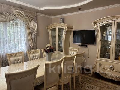 Дом · 6 комнат · 230 м², мкр Юго-Восток 182/2 — Кунгей за 90 000 ₸ в Караганде, Казыбек би р-н