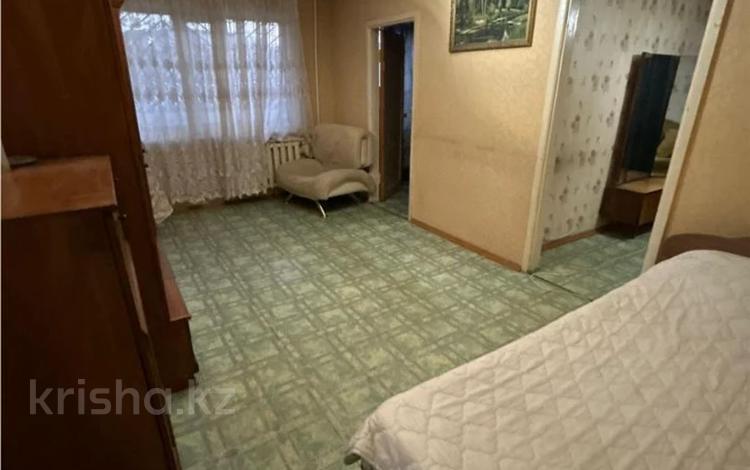 4-комнатная квартира · 61.5 м² · 2/5 этаж, ул. Абая за 10 млн ₸ в Темиртау — фото 2