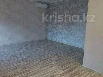 3-бөлмелі пәтер · 102 м² · 2/3 қабат, Рыскулбекова 51/1, бағасы: 120 000 ₸ в Уральске