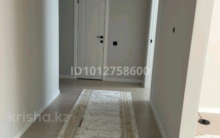2-комнатная квартира · 70 м² · 9/9 этаж, мкр Нурсая, Елорда 6/3, 6/4, 6/5, 6/6, 6/7, 6/8, 6Б за 30 млн ₸ в Атырау — фото 2