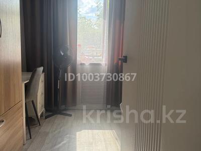 3-комнатная квартира · 58.4 м² · 5/5 этаж, Ихсанова — Курмангазы улица Ихсанова пересечение за 19 млн ₸ в Уральске, мкр Школьник
