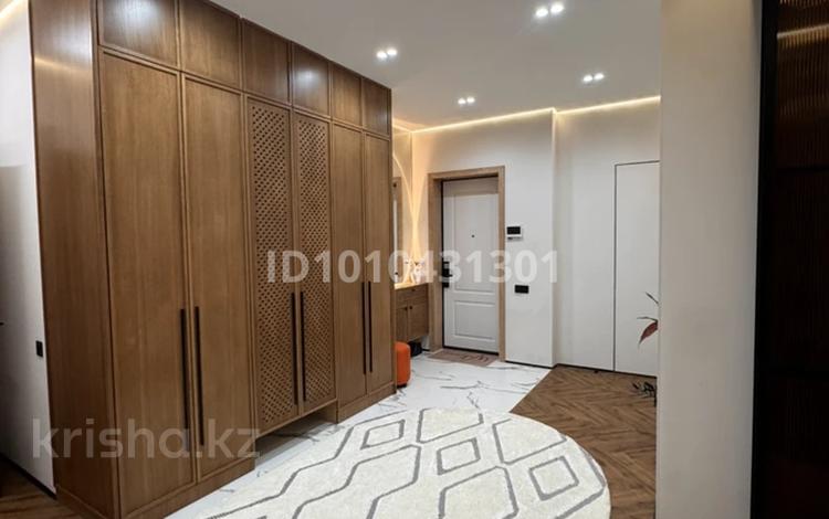 3-комнатная квартира · 95 м² · 10/12 этаж, 17-й микрорайон, 17 мкр. 26/5 за 72 млн 〒 в Шымкенте, Аль-Фарабийский р-н — фото 2