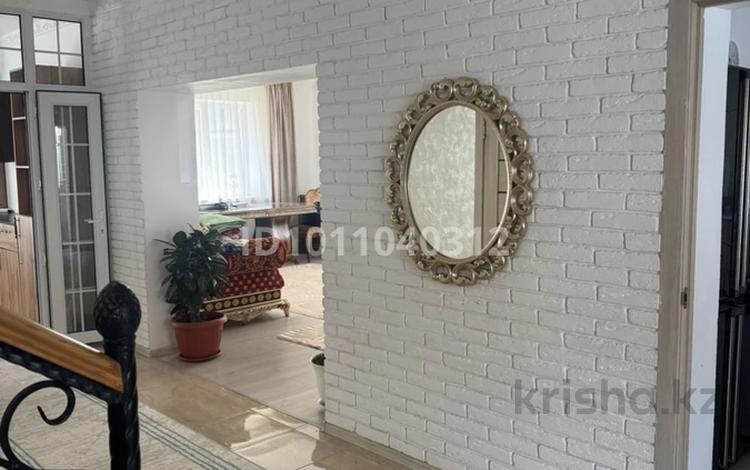 Жеке үй · 5 бөлме · 220 м² · 10 жүзд., улица Рахымбая Ханалы 256, бағасы: 65 млн ₸ в Алматы, Наурызбайский р-н — фото 2