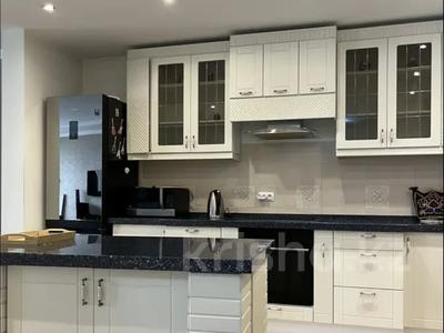 3-комнатная квартира · 135 м² · 5/5 этаж, мкр Мирас, Мкр. Мирас 157 — Аскарова за 140 млн ₸ в Алматы, Бостандыкский р-н