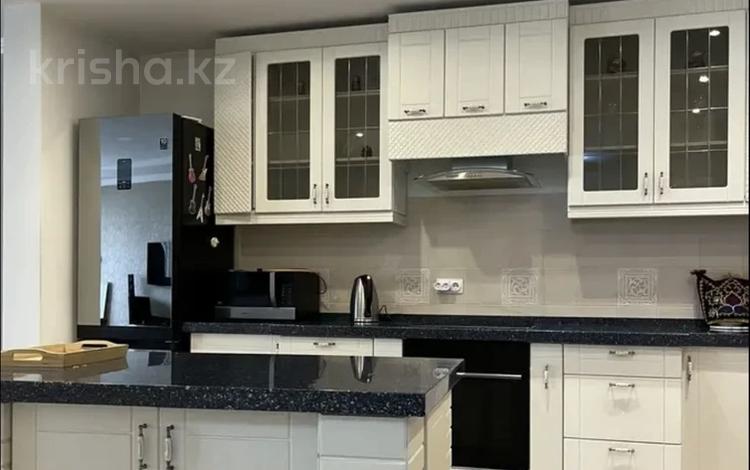 3-комнатная квартира · 135 м² · 5/5 этаж, мкр Мирас, Мкр. Мирас 157 — Аскарова за 140 млн ₸ в Алматы, Бостандыкский р-н — фото 3