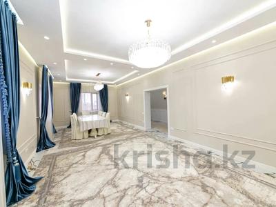 Отдельный дом · 6 комнат · 250 м² · 10 сот., Мустафа Шокая за 56 млн 〒 в Караоткеле