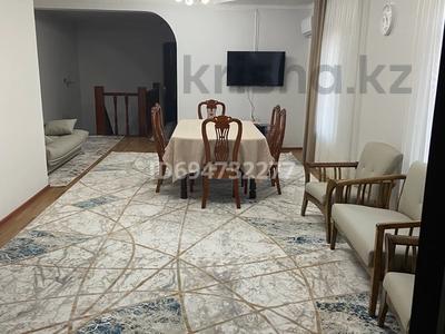 Аренда домов или дач в Шымкенте: Отдельный дом · 5 комнат · 160 м², улица Желтоксан 30 — Байтурсынова за 600 000 〒 Отдельный дом · 5 комнат · 160 м², улица Желтоксан 30 — Байтурсынова за 600 000 〒 в Шымкенте, Аль-Фарабийский р-н