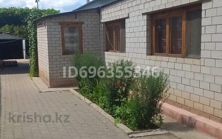 Отдельный дом · 4 комнаты · 110.8 м² · 6 сот., мкр Шанхай, Металлургов 66 за 25 млн ₸ в Актобе — фото 2