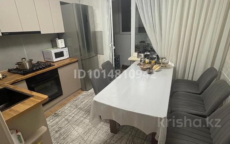 3-бөлмелі пәтер · 72.2 м² · 5/5 қабат, жулдыз 27а, бағасы: 25 млн ₸ в Талдыкоргане, мкр военный городок Жулдыз — фото 2