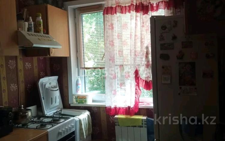 3-бөлмелі пәтер · 47.9 м² · 2/5 қабат, Пришахтинск, Пришахтинск, 23й микрорайон 26 — Дома #27, библиотека, бағасы: 16 млн ₸ в Караганде, Алихана Бокейханова р-н — фото 2